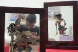 Miniatur wayang kulit untuk suvenir pertemuan G20