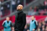 Erik ten Hag di ambang latih MU