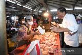 Presiden harap BLT minyak goreng meringankan beban  pedagang kecil