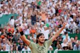 Stefanos Tsitsipas kalahkan Zverev untuk bertemu Fokina di final Monte Carlo