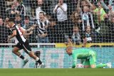 Newcastle taklukkan Leicester 2-1 berkat gol menit tambahan