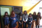 Razia, Satpol PP Pasaman Barat jaring tujuh pemandu karaoke