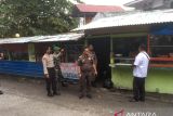 Satpol PP Pariaman tegur tiga pedagang rumah makan yang buka siang hari saat ramadan