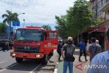 22 mobil pemadam dikerahkan atasi kebakaran ruko di jalan Sulawesi Makassar