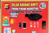 Diduga edarkan sabu jelang lebaran, dua pria asal Narmada ditangkap Satresnarkoba