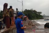 Tiga nelayan Cianjur terseret gelombang seorang di antaranya meninggal