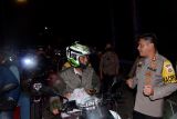 Pengawalan pemudik bersepeda motor di Lampung