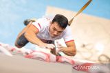 Pemanjat tebing Indonesia Kiromal Katibin pertajam rekor dunia  nomor speed putra