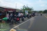 Pemudik bersepeda motor ramai lintasi Jalinsum Lampung