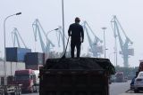 Impor batu bara China April melonjak