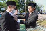 75 dosen Unhas terima Satyalencana Karya Satya dari Presiden RI