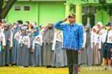 Bupati ajak guru bekerja ikhlas  cerdaskan anak-anak di Kabupaten Morut
