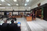Majelis Hakim pertanyakan status rangkap jabatan Direktur PDPDE Sumsel