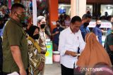 Presiden Jokowi blusukan ke pasar Bogor cek harga minyak goreng