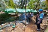 Polisi menertibkan tambang emas ilegal di Lombok Tengah