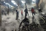 Petugas gabungan padamkan  kebakaran pabrik di Purbalingga
