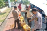 Angkut puluhan botol minuman keras, bus tujuan Pulau Sumbawa diamankan polisi Pelabuhan Khayangan