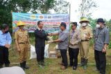 Kementan beri bantuan pupuk pada petani durian di Gunung Kidul