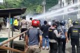 Aparat bubarkan paksa unjuk rasa penolakan DOB di Jayapura