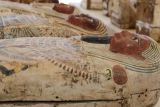 Harta karun ditemukan di makam Mesir kuno, ada 250 peti mati dan 150 patung perunggu