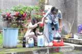 Mahasiswi UGM berhasil membuat formula penetral bau sampah dari cairan lindi