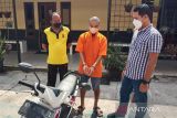 Polisi tangkap seorang pria di Palangka Raya gelapkan sepeda motor