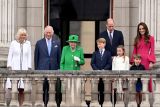 Ratu Elizabeth merasa tersentuh atas dukungan masyarakat dalam perayaan Platinum Jubilee