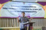 Wali Kota Kediri dalam sosialisasi Perwali Nomor 16 tahun 2022 tentang Tata Cara Pemungutan BPHTB di Kediri, Jawa Timur, Selasa (7/6/2022). Pemkot Kediri berharap adanya optimalisasi penerimaan Bea Perolehan Hak atas Tanah dan Bangunan (BPHTB), untuk pendanaan di pemerintah daerah. ANTARA Jatim/ HO-Asmaul/Kominfo Kota Kediri