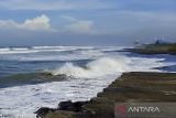 Waspada gelombang enam meter di Samudra Hindia selatan Jateng-DIY