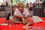 Perajin batok kelapa di Bali perlu berinovasi
