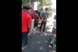 Mobil Dinas Lombok Tengah terguling di Jalan Tenganan Praya (Video)