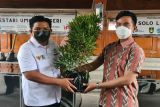 Kolaborasi BUMN Jasa Raharja, Jasindo, Jamkrindo, Askrindo, dan IFG serahkan bantuan pemulihan ekonomi warga Solo