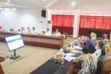 Wali Kota Kediri Abdullah Abu Bakar dalam forum kemitraan dengan BPJS Kesehatan Kediri di Balai Kota Kediri, Jawa Timur, Rabu (8/6/2022). Kegiatan ini sekaligus edukasi pentingnya BPJS kesehatan untuk warga. ANTARA/ HO-Asmaul/Kominfo Kota Kediri