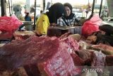 Tidak terpengaruh PMK, pasokan daging sapi di pasar tradisional Kudus lancar