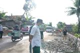Gubernur tinjau progres pembangunan ruas jalan Pekkae-Takkalalla di Barru