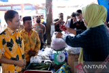 Wamen Perdagangan Kunjungi Pasar Sungai Tarab pantau ketersediaan harga bahan pokok