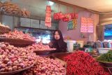 Harga cabai merah naik capai Rp100 ribu per kilogram di Pasar Raya Solok