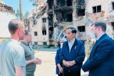 Presiden Jokowi kunjungi reruntuhan apartemen di Ukraina