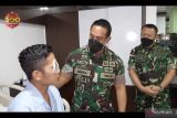 Panglima TNI kembali kunjungi dua prajurit korban luka tembak di Papua