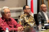 Transportation Minister discusses plan to decarbonize aviation
