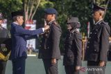 Jokowi anugerahkan Bintang Bhayangkara Nararya kepada tiga polisi