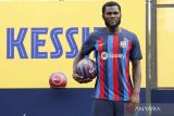 Pemain Barcelona Franck Kessie akan gabung klub Arab Saudi Al Ahli