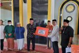 Pemprov Sulbar serahkan 18 ekor sapi kurban kepada masyarakat enam kabupaten