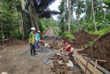 Pemrov bangun jalan akses pertanian, petani Rumengkor gembira