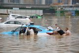 12 orang tewas dan 12 lainnya hilang akibat banjir di China