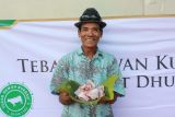 Dompet Dhuafa Jawa Barat manfaatkan daun jati sebagai wadah daging kurban