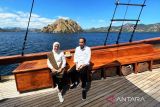 Menuju Pulau Rinca, Jokowi tempuh perjalanan 2,5 jam dengan kapal pinisi