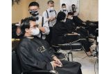 Dukung pejuang kanker, Captain Barbershop gratiskan cukur botak