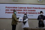 Bupati Pesisir Selatan Terima LHP LKPD Tahun 2021 dengan Predikat WTP