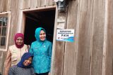 Pemkab Sigi  pasang plang di rumah warga penerima PKH